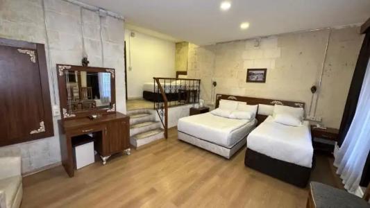 Zeynep Hanim Konagi - 113