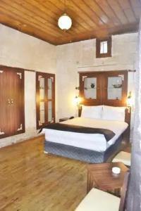 Zeynep Hanim Konagi - 104