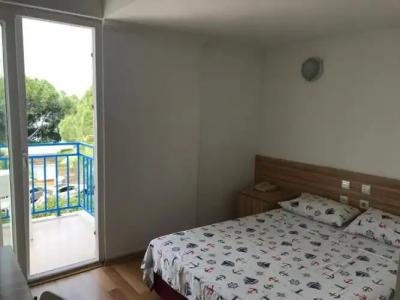 Status - Bed & Breakfast - 21