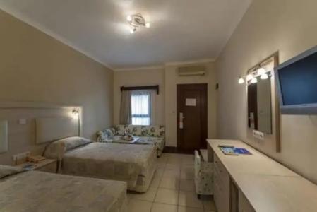 Forever Club - Adult Only - 20