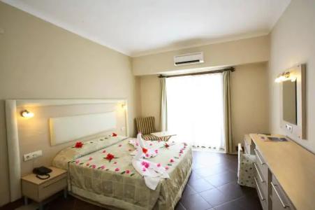 Forever Club - Adult Only - 1