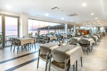 Forever Club - Adult Only - 17