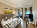 Standard Double room with partial sea view