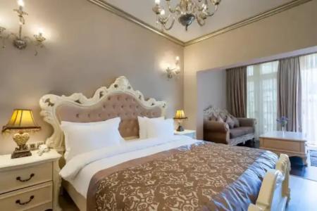 Elegance East - 103