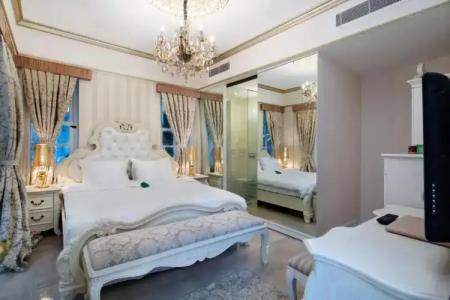 Elegance East - 102