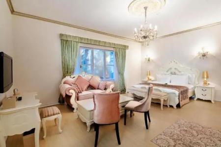 Elegance East - 115