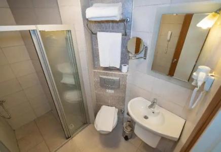 Kleopatra Celine - 106