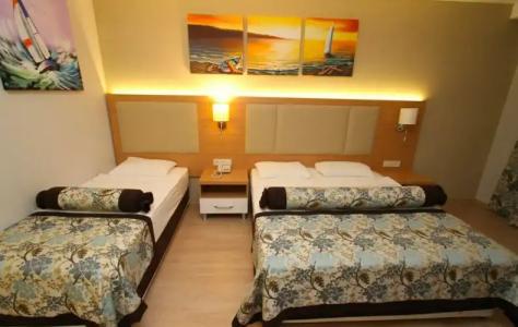 Blue Wave Suite - 112