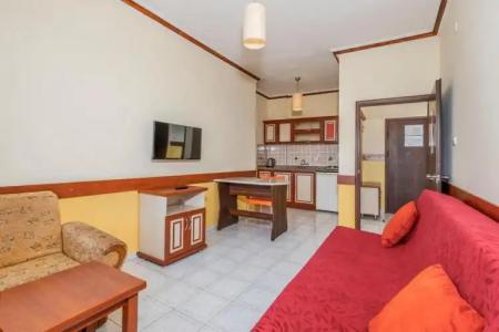 Lavinia Apart & - 108