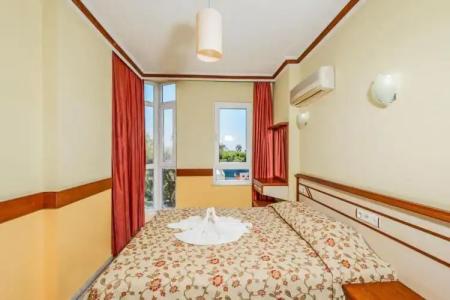 Lavinia Apart & - 106