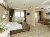 Suite Large room with sea view
