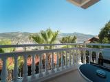 Standard Triple room with balcony