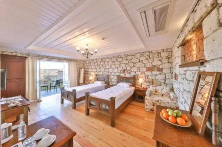 Imren Han - Special Category - 64