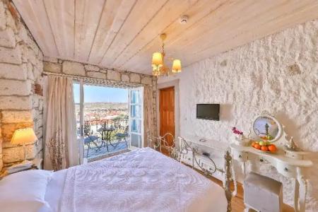 Imren Han - Special Category - 50