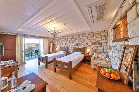 Imren Han - Special Category - 42