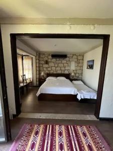 Imren Han - Special Category - 132