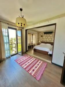 Imren Han - Special Category - 150