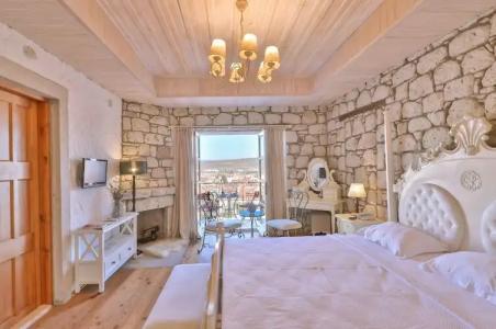 Imren Han - Special Category - 100