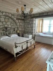 Imren Han - Special Category - 55