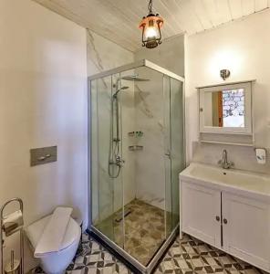 Imren Han - Special Category - 31