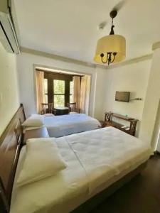 Imren Han - Special Category - 142