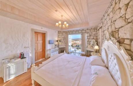 Imren Han - Special Category - 103