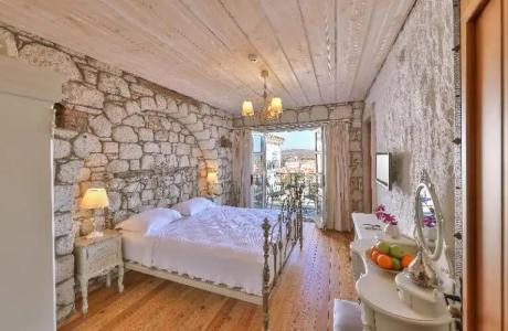 Imren Han - Special Category - 52