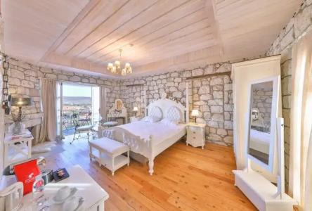 Imren Han - Special Category - 94