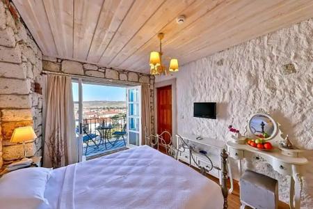 Imren Han - Special Category - 41