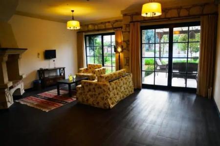 Imren Han - Special Category - 125