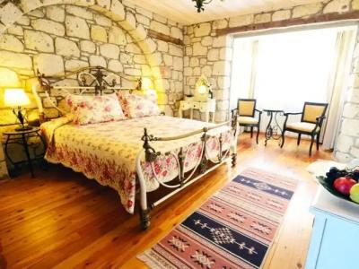 Imren Han - Special Category - 34