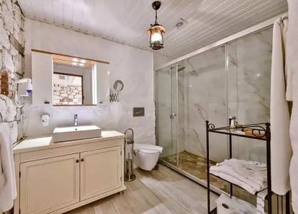 Imren Han - Special Category - 33