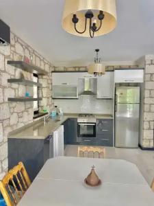 Imren Han - Special Category - 134