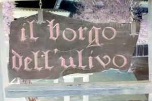 Il Borgo Dell'Ulivo, Trevi