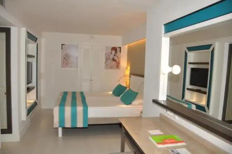 ROBINSON PAMFILYA - All Inclusive - 4