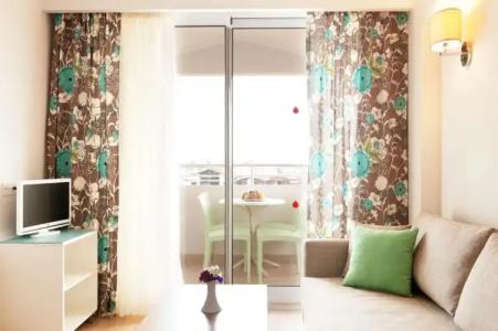 Side Resort Annex - 104