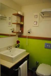 Side Resort Annex - 100