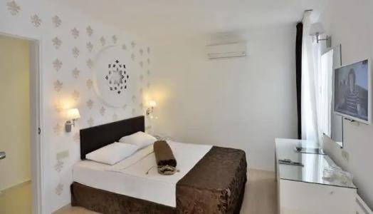 Side Royal Paradise - 41