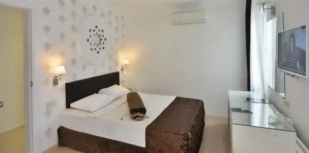 Side Royal Paradise - 52