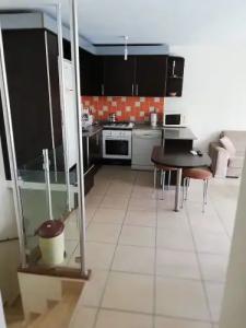 Side Garden Residence - 23