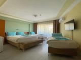 Family Quadruple room with pool view