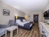 Standard Double room with partial sea view