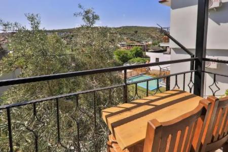 St. Nicholas Pension - 100