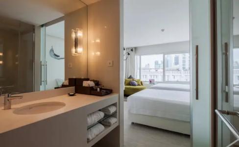 Centara Watergate Pavillion Bangkok - SHA Extra Plus Certified - 9