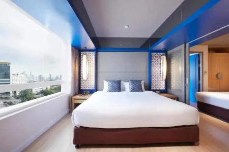 The Quarter Hualamphong by UHG - 2