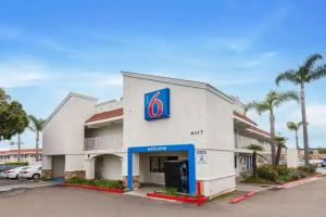 Motel 6-Carlsbad, CA - East Near LEGOLAND, Carlsbad
