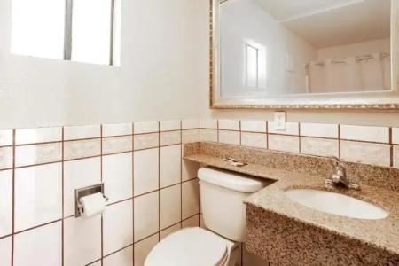 Economy Inn Hollywood - 19