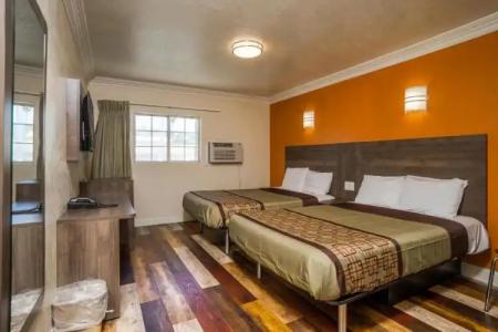 Economy Inn Hollywood - 23