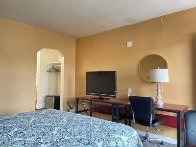 Hollywood La Brea Inn - 37