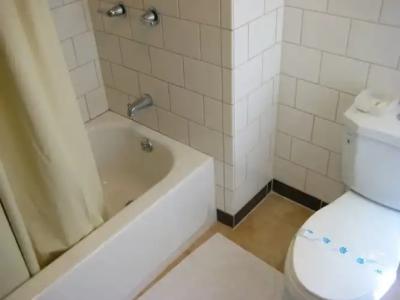 Hollywood La Brea Inn - 39